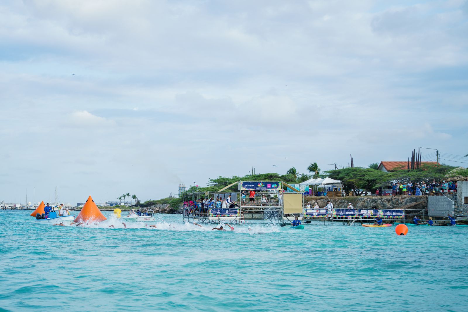 Aruba Hosts Spectacular Open Water Weekend at Mangel Halto